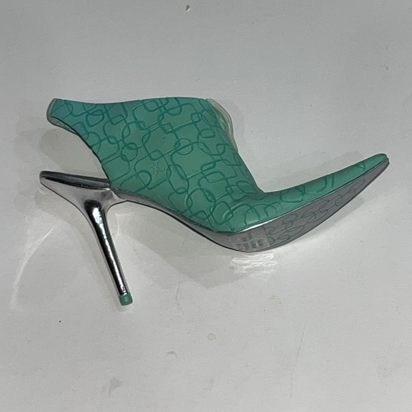 Just The Right Shoes, The It Girl, Item #805569, Step Into Summer, Raine, 2008 - Picture 7 of 12